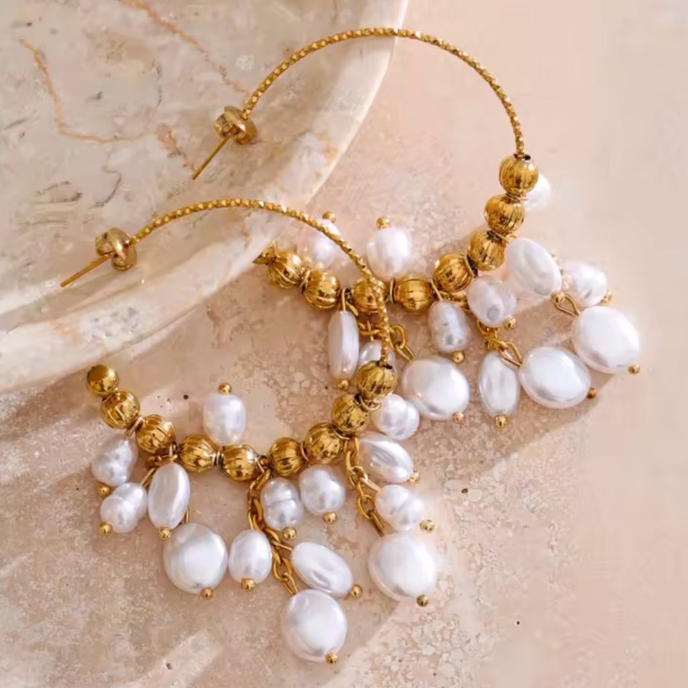New Elegant Gold and White Pearl Hoop Earrings